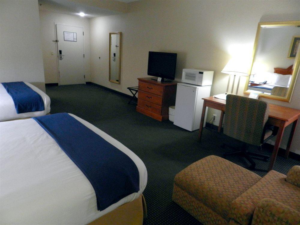Holiday Inn Express Anderson I-85 - Exit 27- Highway 81 By Ihg Room photo