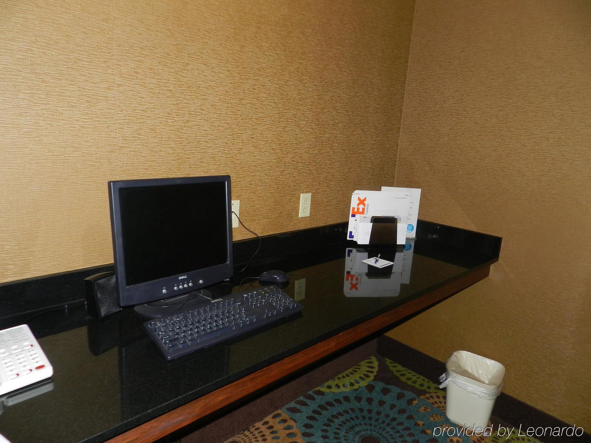 Holiday Inn Express Anderson I-85 - Exit 27- Highway 81 By Ihg Business photo