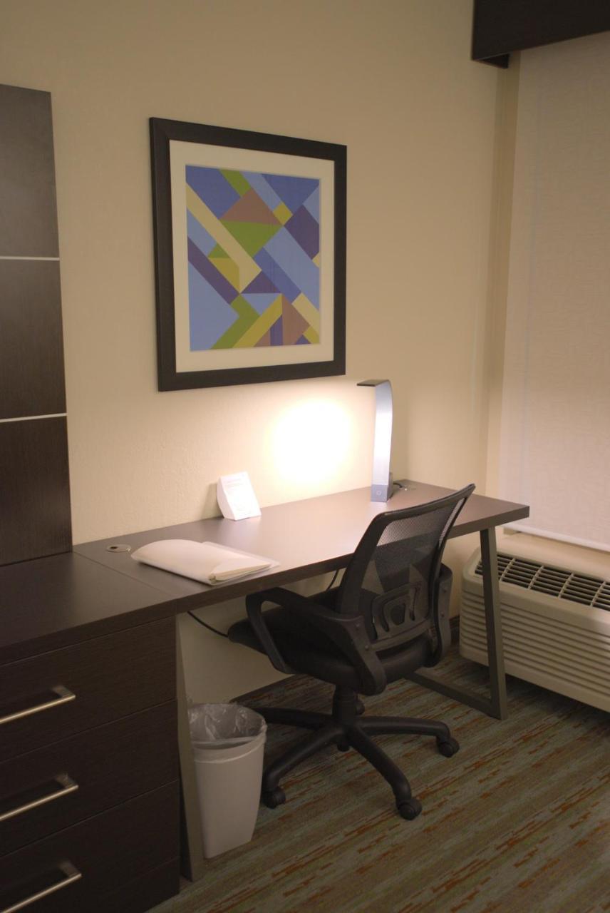 Holiday Inn Express Anderson I-85 - Exit 27- Highway 81 By Ihg Room photo